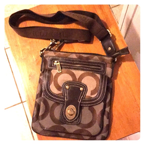 Purse - Picture 1 of 3